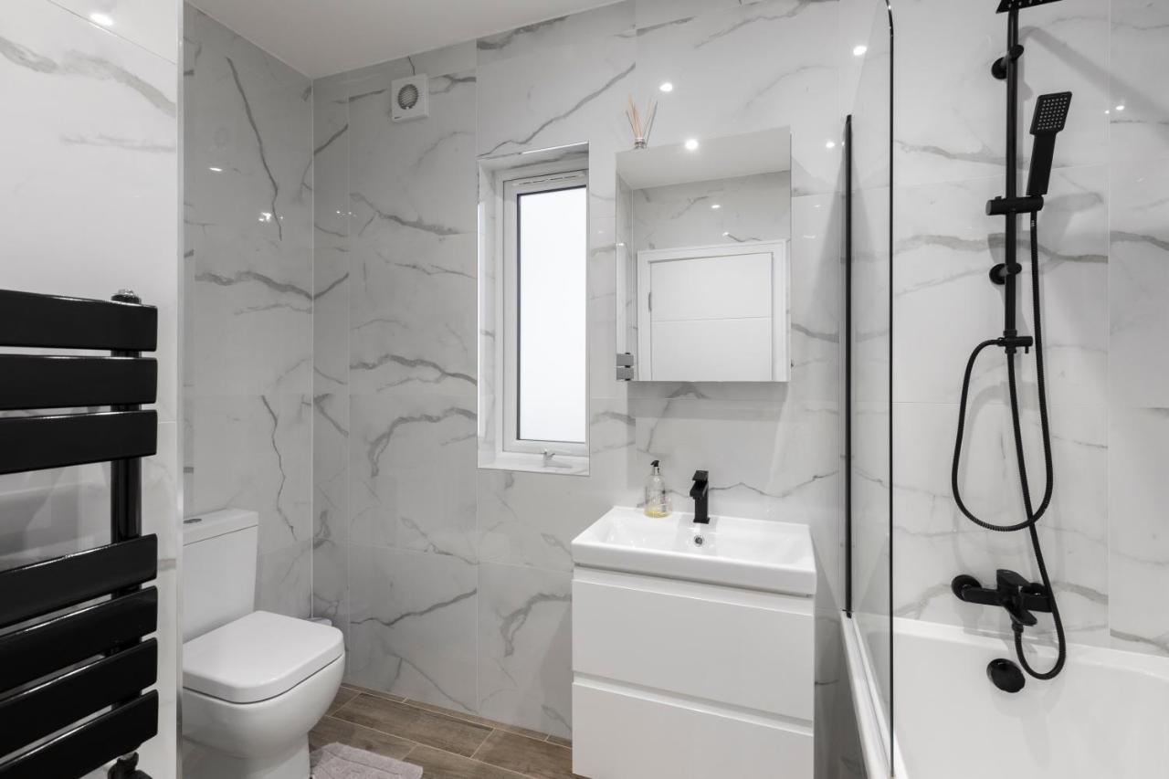 Star London Vivian Avenue 3-Bed Oasis With Garden Lejlighed The Hyde Eksteriør billede